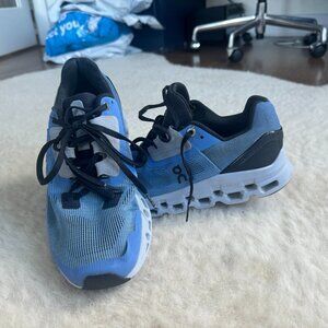 Women's On Cloudstratus